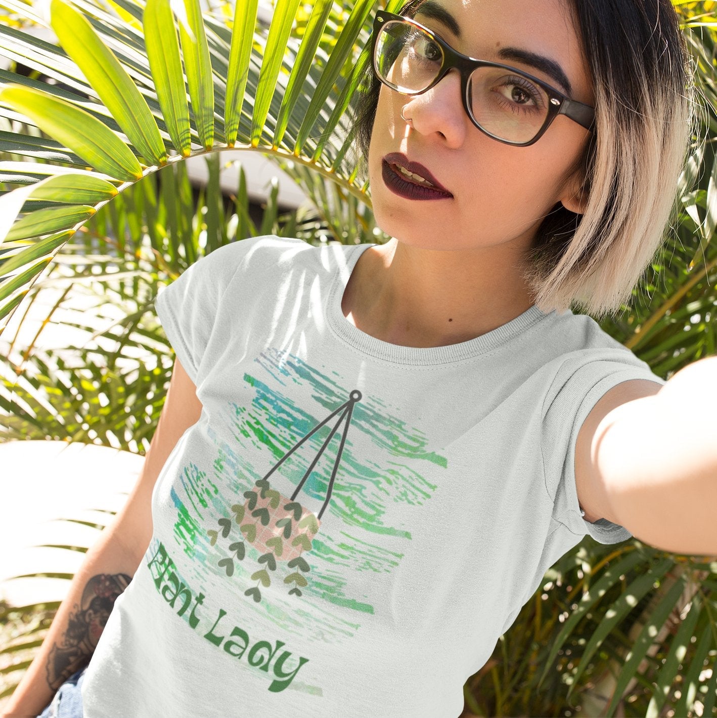 Plant Lady: Blooming Enthusiast T-shirt – Where Greenery Meets Glamour in Comfortable Style!